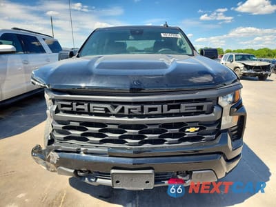 Piąte zdjęcie samochodu w środku: 2025 CHEVROLET SILVERADO K1500 CUSTOM VIN:3GCPKBEK9SG140738 - miniatura