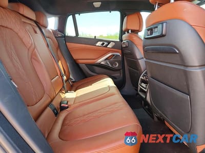 Zdjęcie 11 z 14 samochodu: 2022 BMW X6 M50I VIN:5UXCY8C04N9J15072 - miniatura