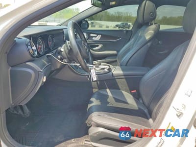 Zdjęcie 7 z 13 samochodu: 2017 MERCEDES-BENZ E 300 4MATIC VIN:WDDZF4KB9HA017208 - miniatura