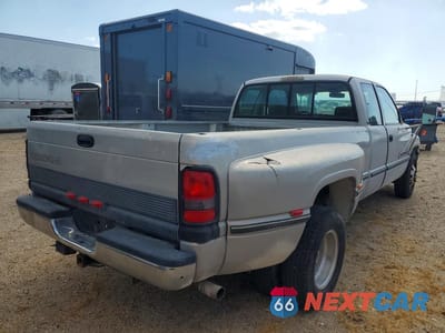 Trzecie zdjęcie samochodu z tyłu: 1995 DODGE RAM 3500 VIN:3B7MC33W9SM168150 - miniatura