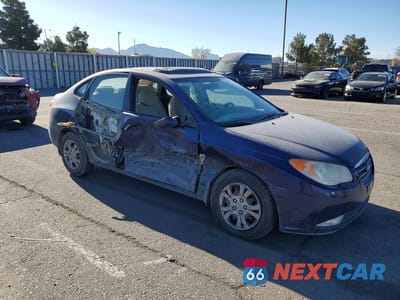 Czwarte zdjęcie samochodu z boku: 2009 HYUNDAI ELANTRA GLS VIN:KMHDU46D39U746144 - miniatura