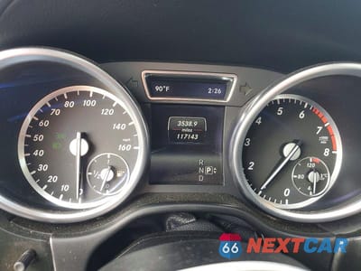 Zdjęcie 9 z 13 samochodu: 2015 MERCEDES-BENZ ML 400 4MATIC VIN:4JGDA5GB2FA539205 - miniatura
