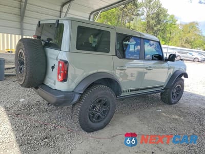 Trzecie zdjęcie samochodu z tyłu: 2021 FORD BRONCO FIRST EDITION VIN:1FMEE5EPXMLA40273 - miniatura