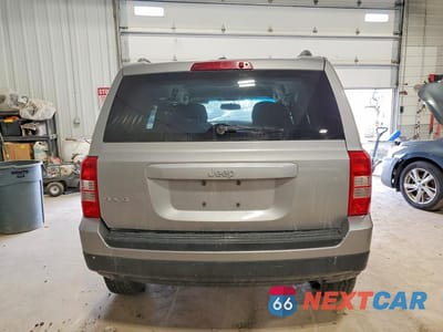 Zdjęcie 6 z 13 samochodu: 2016 JEEP PATRIOT SPORT VIN:1C4NJRBB2GD551541 - miniatura