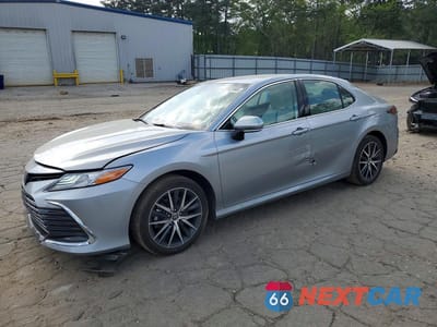 2022 TOYOTA CAMRY HYBRID XLE 4T1F31AK0NU591014 - główne zdjęcie licytacji z USA - miniatura