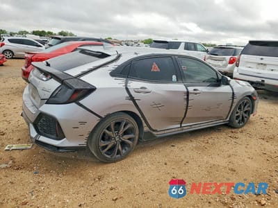 Trzecie zdjęcie samochodu z tyłu: 2018 HONDA CIVIC SPORT TOURING VIN:SHHFK7H92JU213131 - miniatura