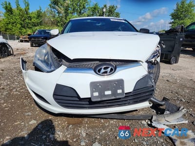Piąte zdjęcie samochodu w środku: 2014 HYUNDAI VELOSTER BASE VIN:KMHTC6AD7EU183580 - miniatura