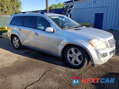 Czwarte zdjęcie samochodu z boku: 2008 MERCEDES-BENZ GL 320 CDI VIN:4JGBF22E88A313200 - miniatura