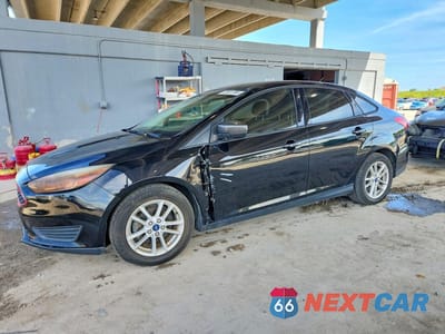2018 FORD FOCUS SE 1FADP3FEXJL247131 - główne zdjęcie licytacji z USA - miniatura