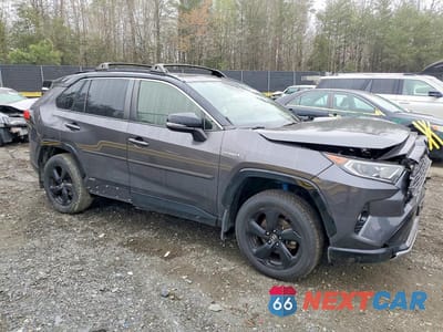 Czwarte zdjęcie samochodu z boku: 2019 TOYOTA RAV4 HYBRID XSE VIN:JTMEWRFV1KJ005247 - miniatura