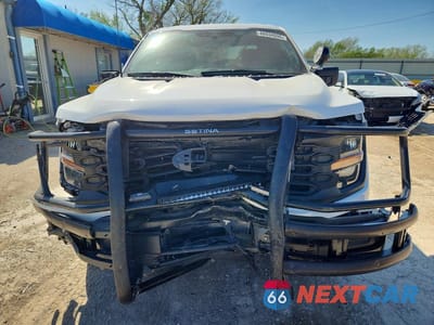 Piąte zdjęcie samochodu w środku: 2025 FORD F150 POLICE RESPONDER VIN:1FTFW1P85SKD25261 - miniatura