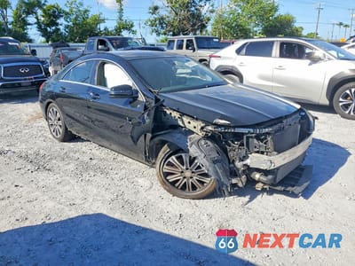Czwarte zdjęcie samochodu z boku: 2017 MERCEDES-BENZ CLA 250 4MATIC VIN:WDDSJ4GB8HN410487 - miniatura