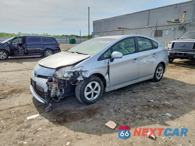 2014 TOYOTA PRIUS THREE JTDKN3DU4E1745053 - główne zdjęcie licytacji z USA - miniatura