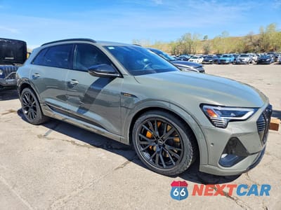 Czwarte zdjęcie samochodu z boku: 2022 AUDI E-TRON CHRONOS VIN:WA1VABGE9NB004960 - miniatura