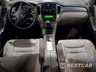 Zdjęcie 8 z 13 samochodu: 2003 TOYOTA HIGHLANDER BASE VIN:JTEHF21A130122578 - miniatura