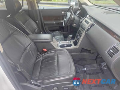 Piąte zdjęcie samochodu w środku: 2011 FORD FLEX SEL VIN:2FMHK6CC6BBD14867 - miniatura