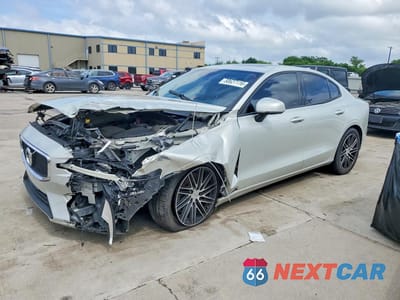 2019 VOLVO S60 T6 MOMENTUM 7JRA22TK7KG003545 - główne zdjęcie licytacji z USA - miniatura