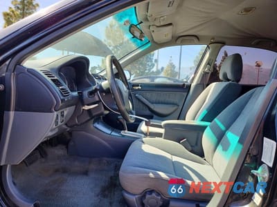 Zdjęcie 7 z 12 samochodu: 2003 HONDA CIVIC LX VIN:2HGES16583H616944 - miniatura