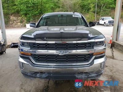 Piąte zdjęcie samochodu w środku: 2018 CHEVROLET SILVERADO K1500 LT VIN:1GCVKREC1JZ195336 - miniatura