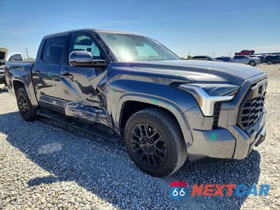 Czwarte zdjęcie samochodu z boku: 2024 TOYOTA TUNDRA SR5 VIN:5TFLA5DB7RX206570 - miniatura