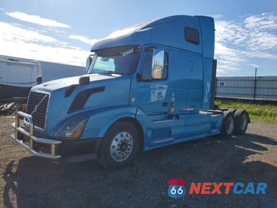 Drugie zdjęcie samochodu z przodu: 2015 VOLVO VN VNL VIN:4V4NC9EH3FN916851 - miniatura