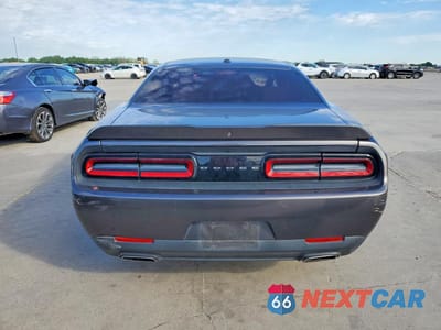 Zdjęcie 6 z 13 samochodu: 2018 DODGE CHALLENGER SXT VIN:2C3CDZAG7JH215152 - miniatura