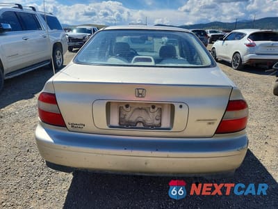 Zdjęcie 6 z 12 samochodu: 1994 HONDA ACCORD LX VIN:JHMCD5549RC013222 - miniatura