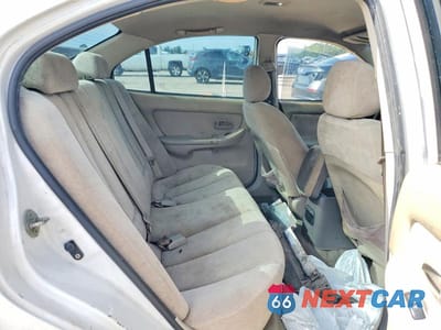 Zdjęcie 10 z 12 samochodu: 2004 HYUNDAI ELANTRA GLS VIN:KMHDN46DX4U827308 - miniatura