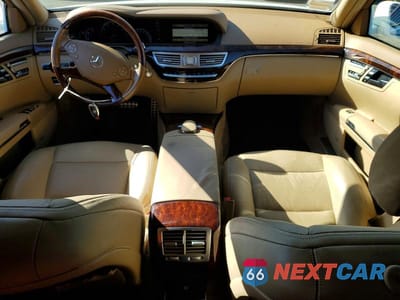 Zdjęcie 8 z 13 samochodu: 2013 MERCEDES-BENZ S 550 VIN:WDDNG7DB3DA534105 - miniatura