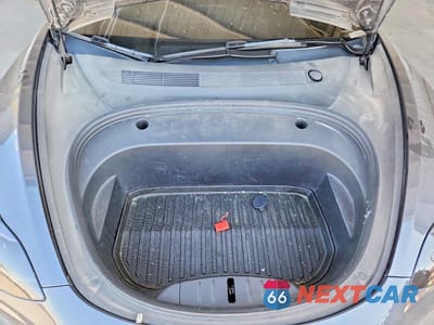 Zdjęcie 11 z 12 samochodu: 2023 TESLA MODEL 3 VIN:5YJ3E1EAXPF644770 - miniatura