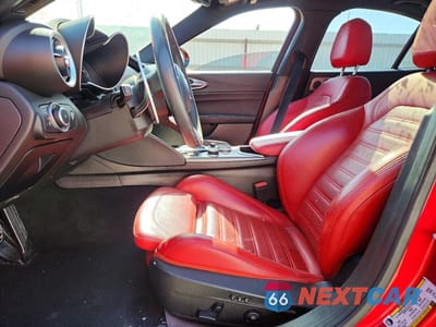Zdjęcie 7 z 13 samochodu: 2022 ALFA ROMEO GIULIA SUPER VIN:ZARFAMBN5N7656867 - miniatura
