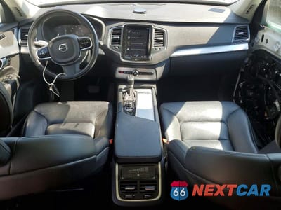 Zdjęcie 8 z 14 samochodu: 2018 VOLVO XC90 T5 VIN:YV4102PK7J1375402 - miniatura