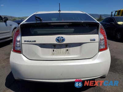 Zdjęcie 6 z 12 samochodu: 2015 TOYOTA PRIUS THREE VIN:JTDKN3DU2F1931921 - miniatura
