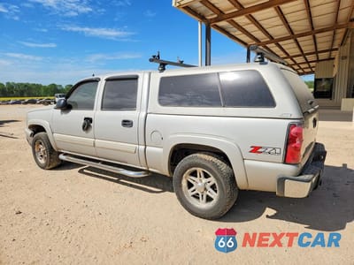 Drugie zdjęcie samochodu z przodu: 2007 CHEVROLET SILVERADO K1500 CLASSIC CREW CAB VIN:2GCEK13Z171138015 - miniatura