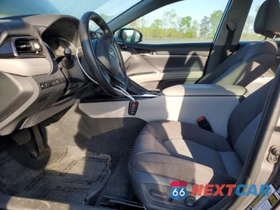 Zdjęcie 7 z 13 samochodu: 2019 TOYOTA CAMRY HYBRID LE VIN:4T1B31HK6KU510405 - miniatura