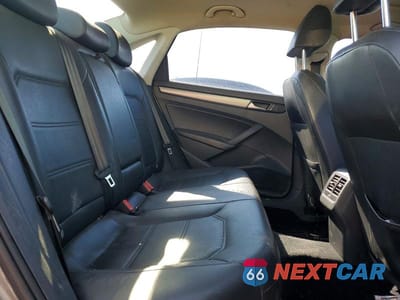 Zdjęcie 10 z 11 samochodu: 2014 VOLKSWAGEN PASSAT SE VIN:1VWBN7A34EC110175 - miniatura