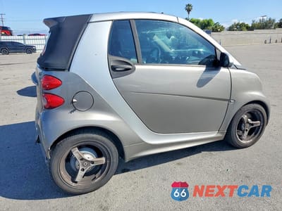 Trzecie zdjęcie samochodu z tyłu: 2013 SMART FORTWO PASSION VIN:WMEEK3BA3DK591492 - miniatura