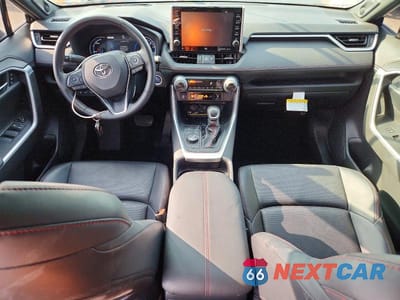 Zdjęcie 8 z 12 samochodu: 2021 TOYOTA RAV4 PRIME XSE VIN:JTMFB3FV7MD012332 - miniatura