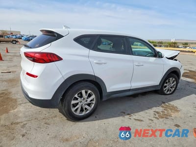 Trzecie zdjęcie samochodu z tyłu: 2019 HYUNDAI TUCSON SE VIN:KM8J23A40KU838554 - miniatura
