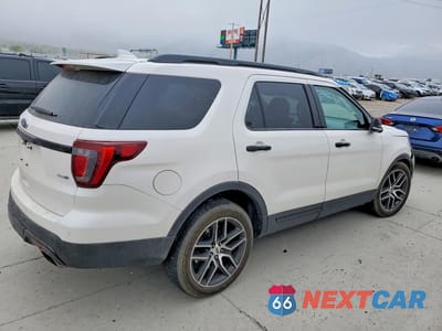 Trzecie zdjęcie samochodu z tyłu: 2017 FORD EXPLORER SPORT VIN:1FM5K8GT4HGE37903 - miniatura