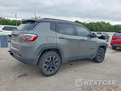 Trzecie zdjęcie samochodu z tyłu: 2019 JEEP COMPASS TRAILHAWK VIN:3C4NJDDB7KT713702 - miniatura