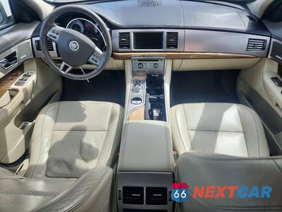 Zdjęcie 8 z 12 samochodu: 2009 JAGUAR XF PREMIUM LUXURY VIN:SAJWA06B29HR11964 - miniatura