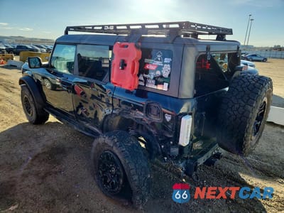 Drugie zdjęcie samochodu z przodu: 2021 FORD BRONCO BASE VIN:1FMEE5DP7MLA80974 - miniatura