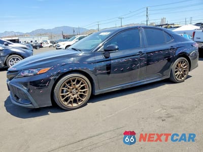 2024 TOYOTA CAMRY HYBRID SE NIGHTSHADE 4T1T31AK4RU062609 - główne zdjęcie licytacji z USA - miniatura
