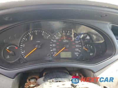 Zdjęcie 9 z 12 samochodu: 2002 FORD FOCUS ZX5 VIN:3FAFP37372R139932 - miniatura