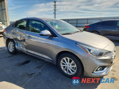 Czwarte zdjęcie samochodu z boku: 2022 HYUNDAI ACCENT SEL VIN:3KPC24A64NE188134 - miniatura