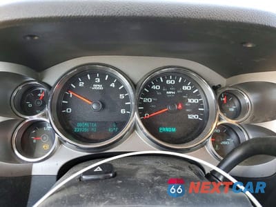 Zdjęcie 9 z 11 samochodu: 2010 CHEVROLET SILVERADO K1500 LT VIN:1GCSKSE33AZ128408 - miniatura