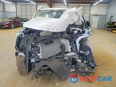 Piąte zdjęcie samochodu w środku: 2025 FORD EXPEDITION ACTIVE VIN:1FMJU1J89SEA23085 - miniatura