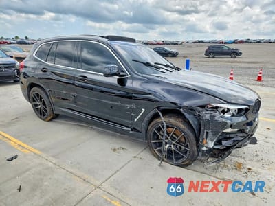 Czwarte zdjęcie samochodu z boku: 2019 BMW X3 SDRIVE30I VIN:5UXTR7C54KLF28498 - miniatura