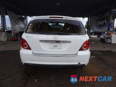 Zdjęcie 6 z 13 samochodu: 2008 MERCEDES-BENZ R350 VIN:4JGCB56E68A084348 - miniatura